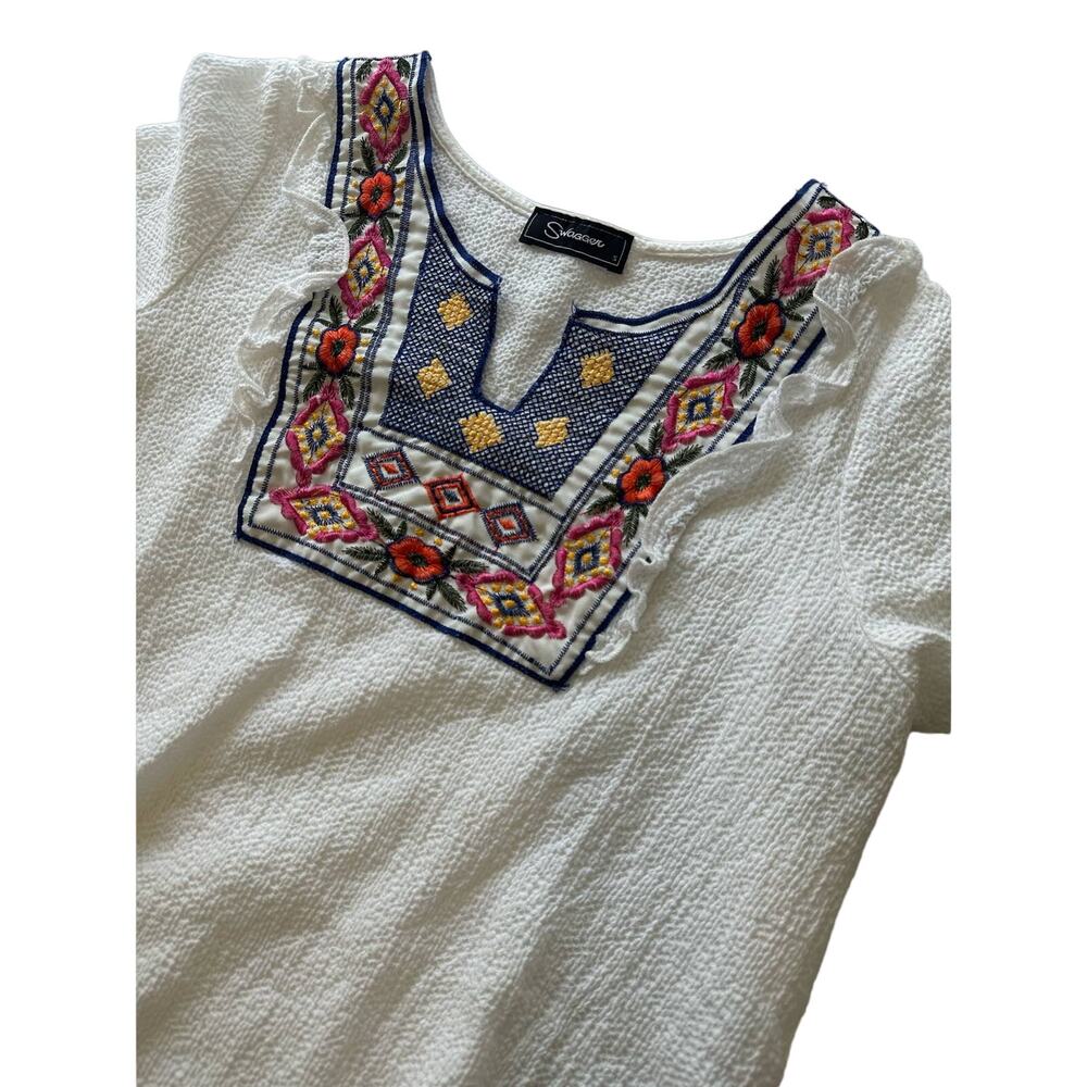 Swagger White Embroidered Top Size Small